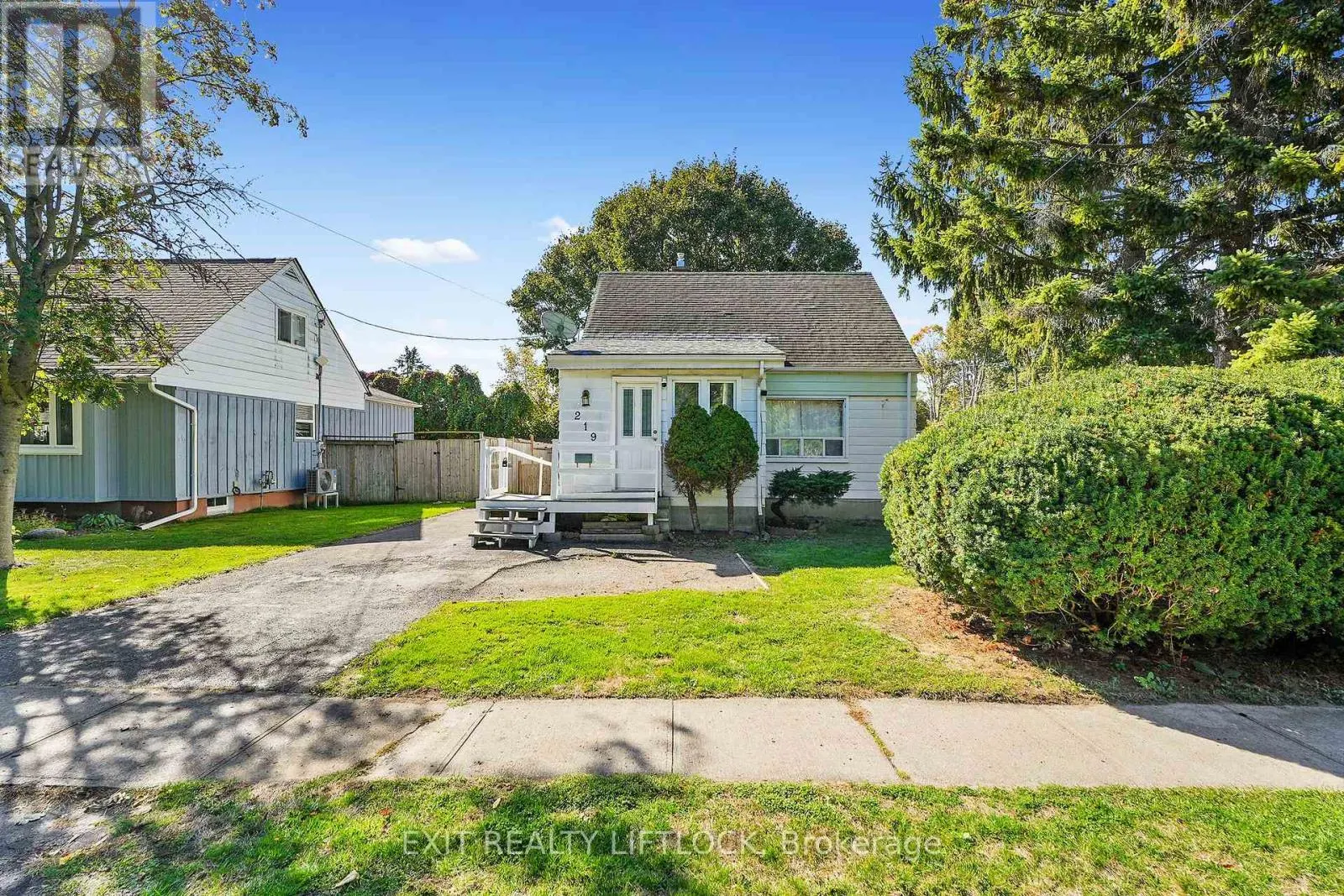 219 BURNHAM STREET