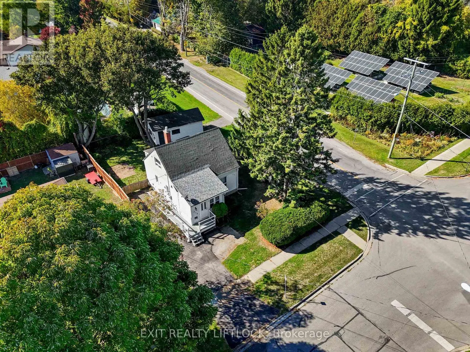 219 BURNHAM STREET