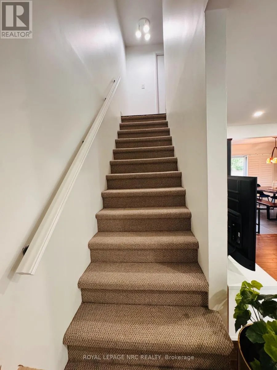38 LAFAYETTE DRIVE