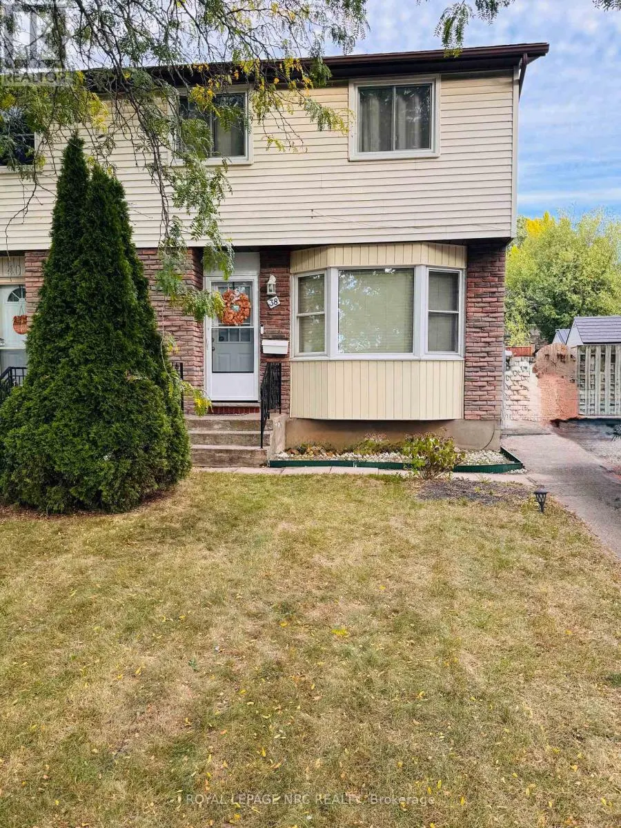 38 LAFAYETTE DRIVE