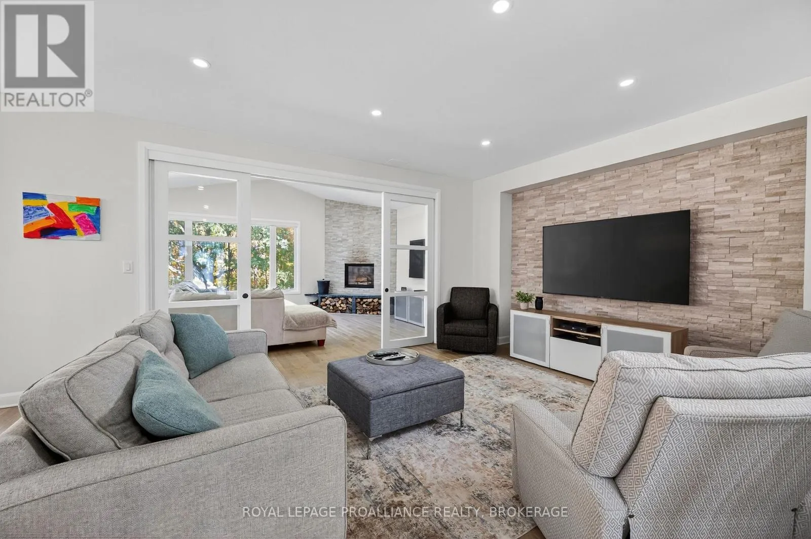 756 RIVERVIEW WAY