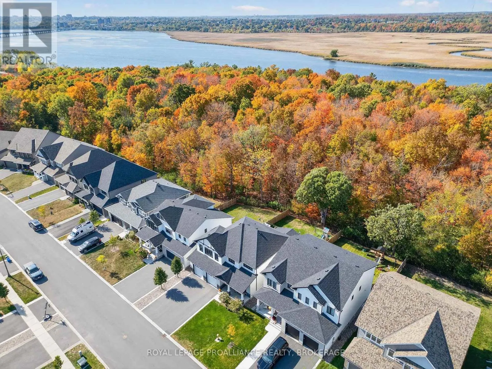 756 RIVERVIEW WAY