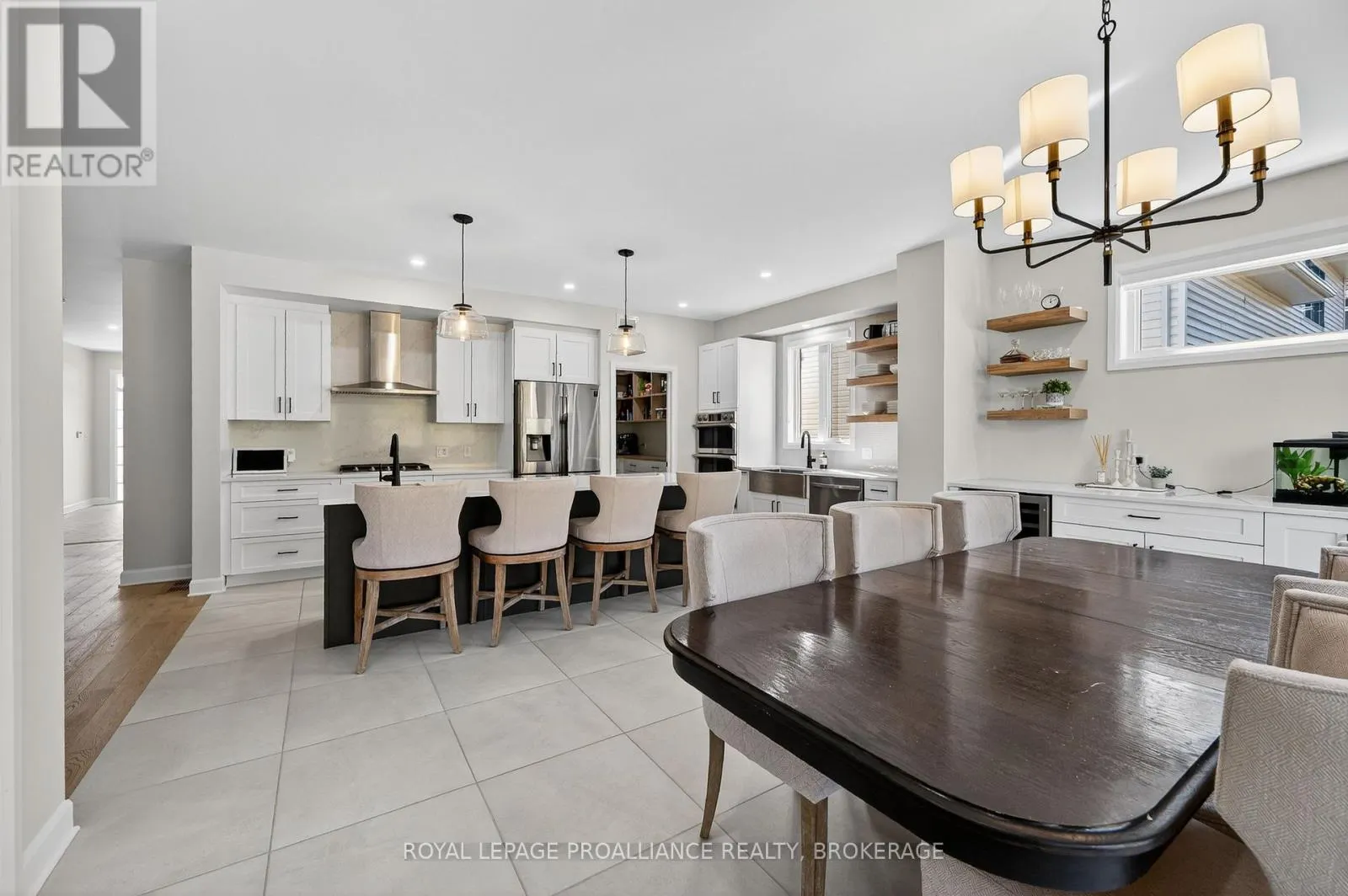 756 RIVERVIEW WAY
