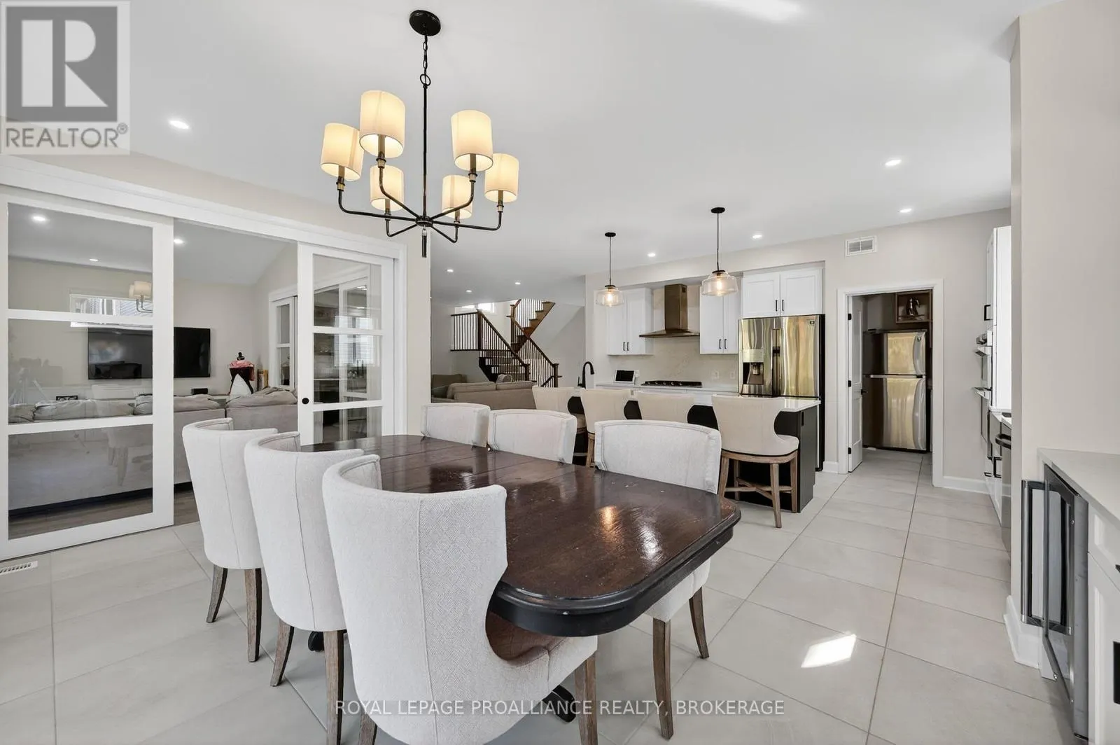 756 RIVERVIEW WAY