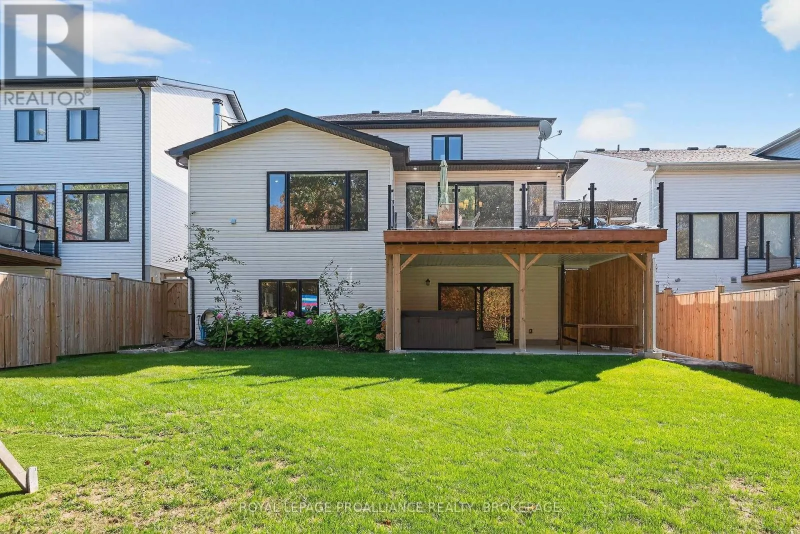 756 RIVERVIEW WAY