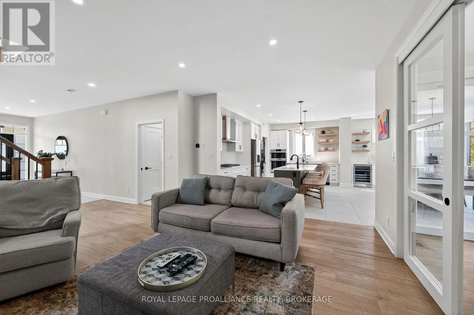 756 RIVERVIEW WAY