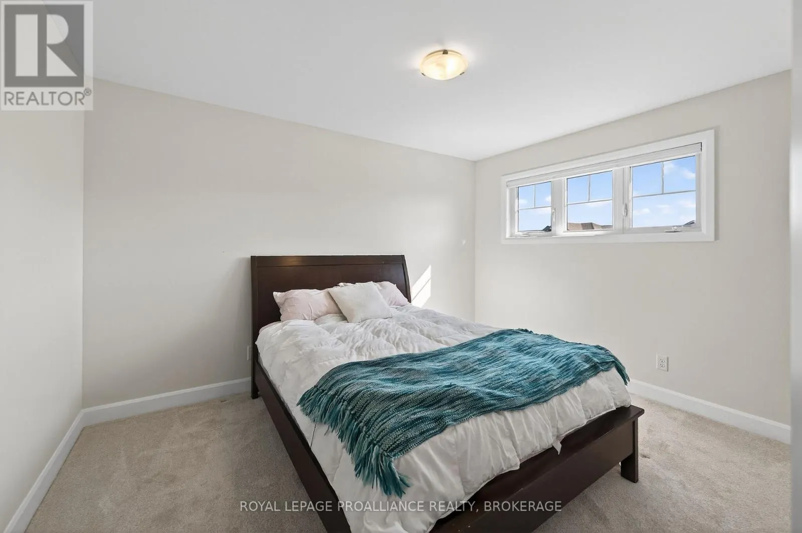 756 RIVERVIEW WAY