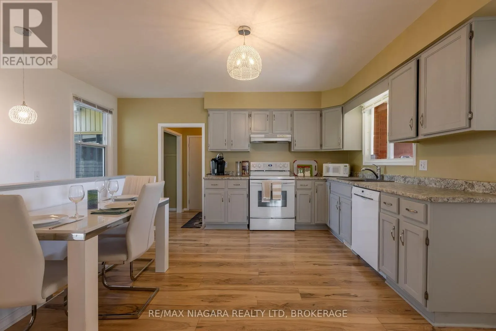 161 GREEN POINTE DRIVE