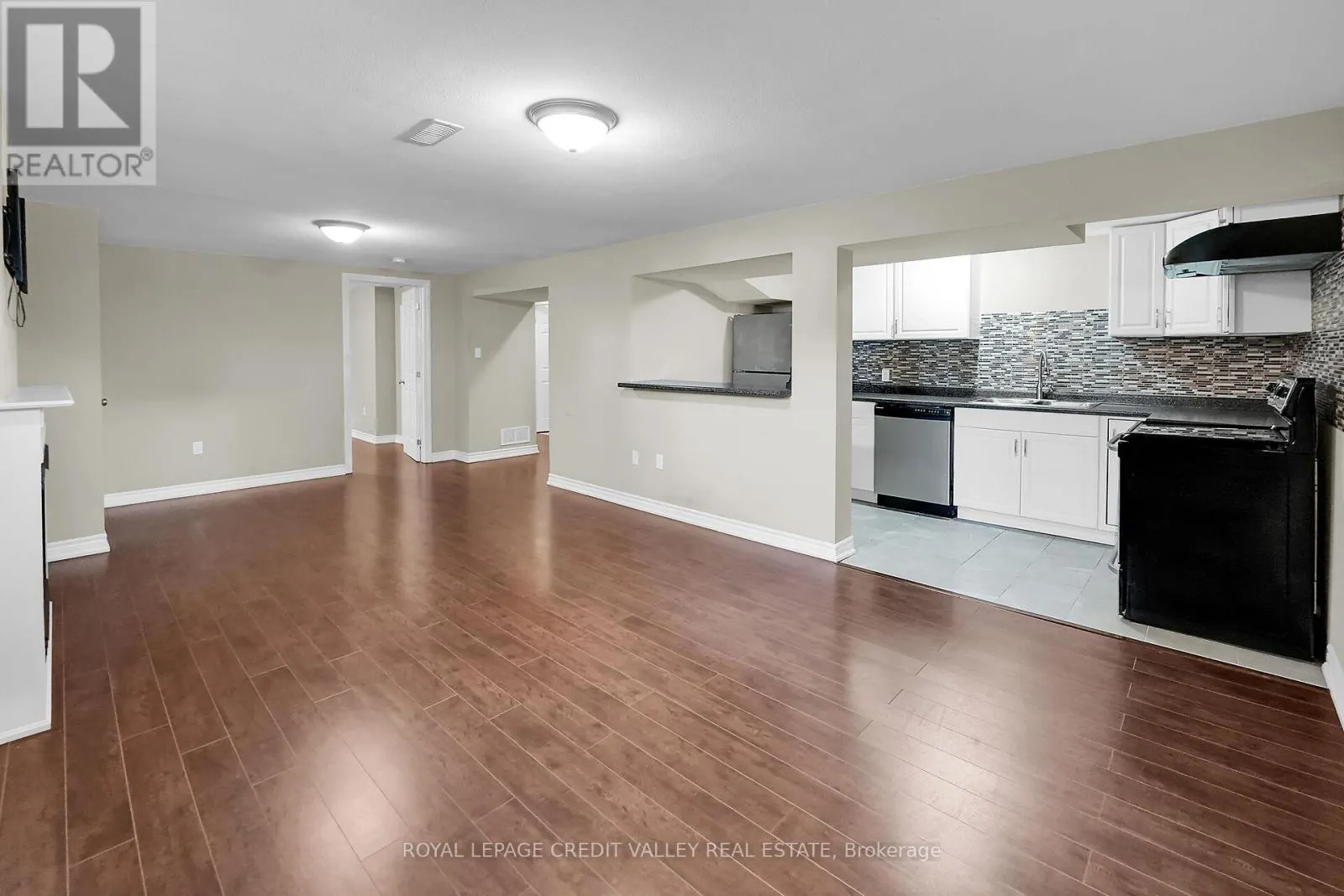 BSMT - 7139 WARDEN AVENUE