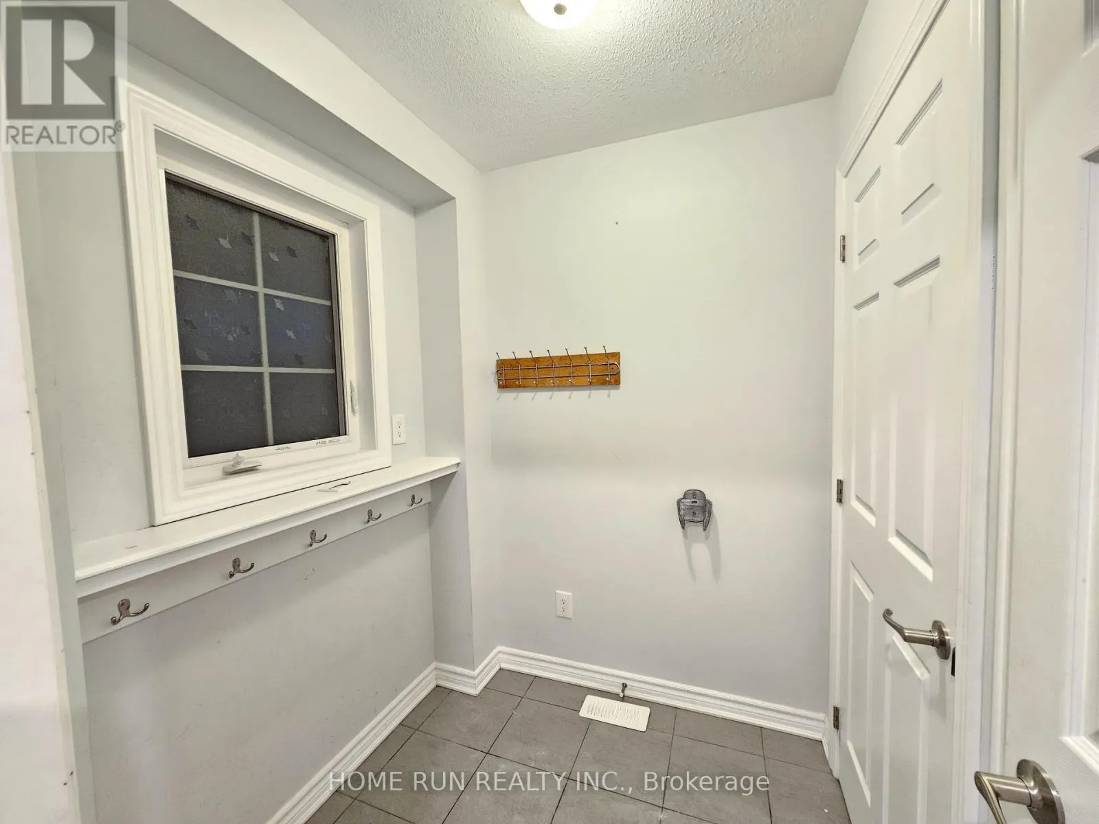 2245 WATERCOLOURS WAY