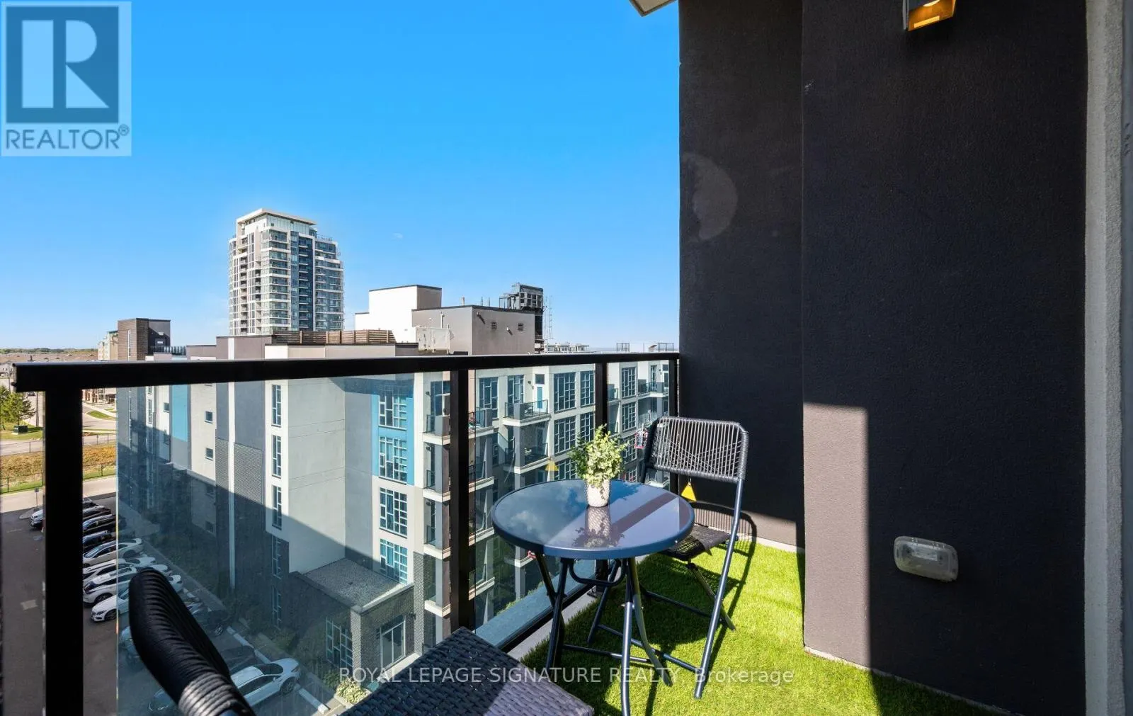 628 - 16 CONCORD PLACE