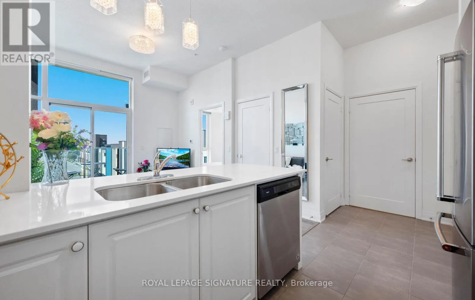 628 - 16 CONCORD PLACE
