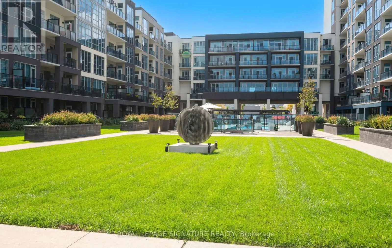 628 - 16 CONCORD PLACE