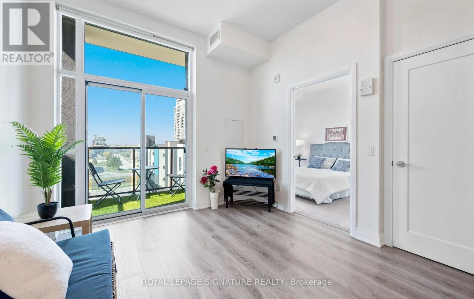 628 - 16 CONCORD PLACE