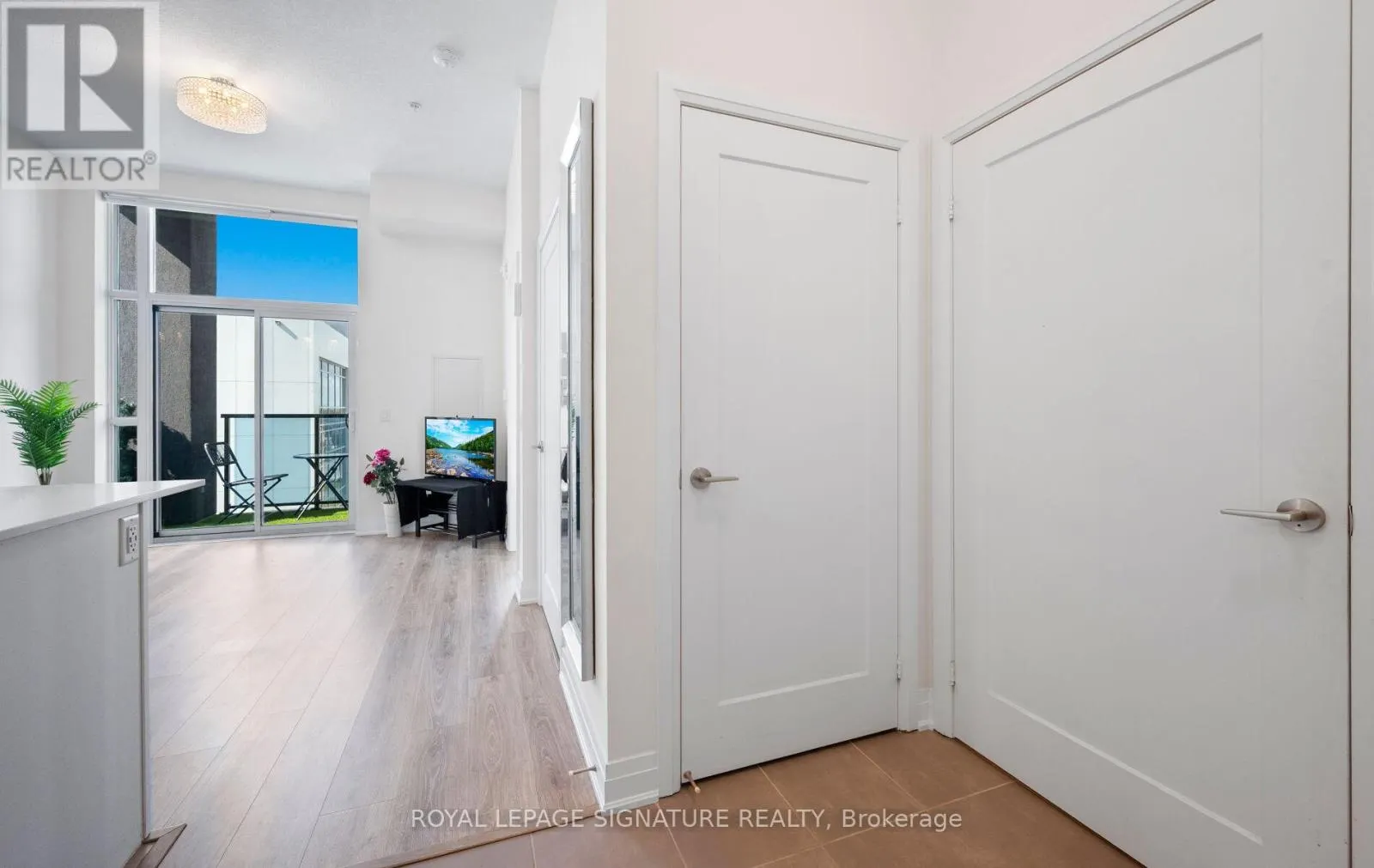 628 - 16 CONCORD PLACE