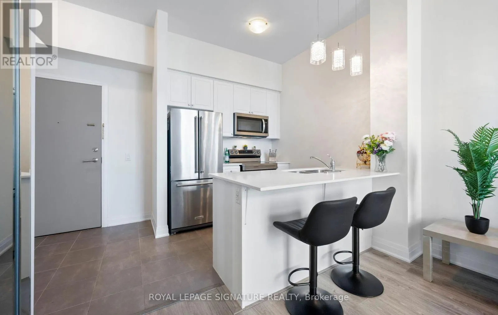 628 - 16 CONCORD PLACE