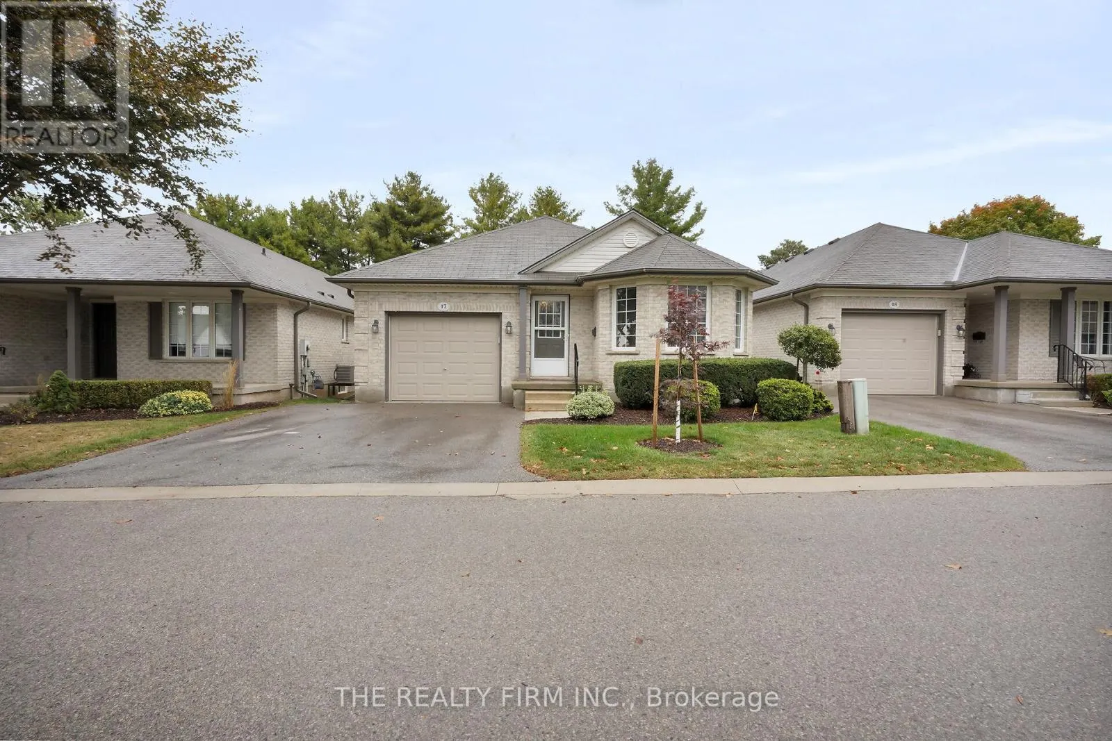 17 - 20 WINDEMERE PLACE, #17