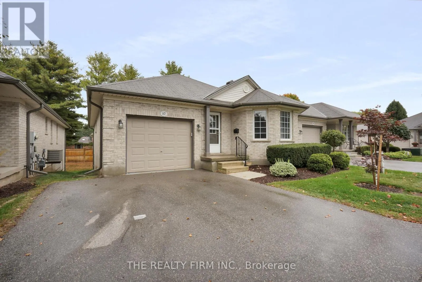 17 - 20 WINDEMERE PLACE, #17