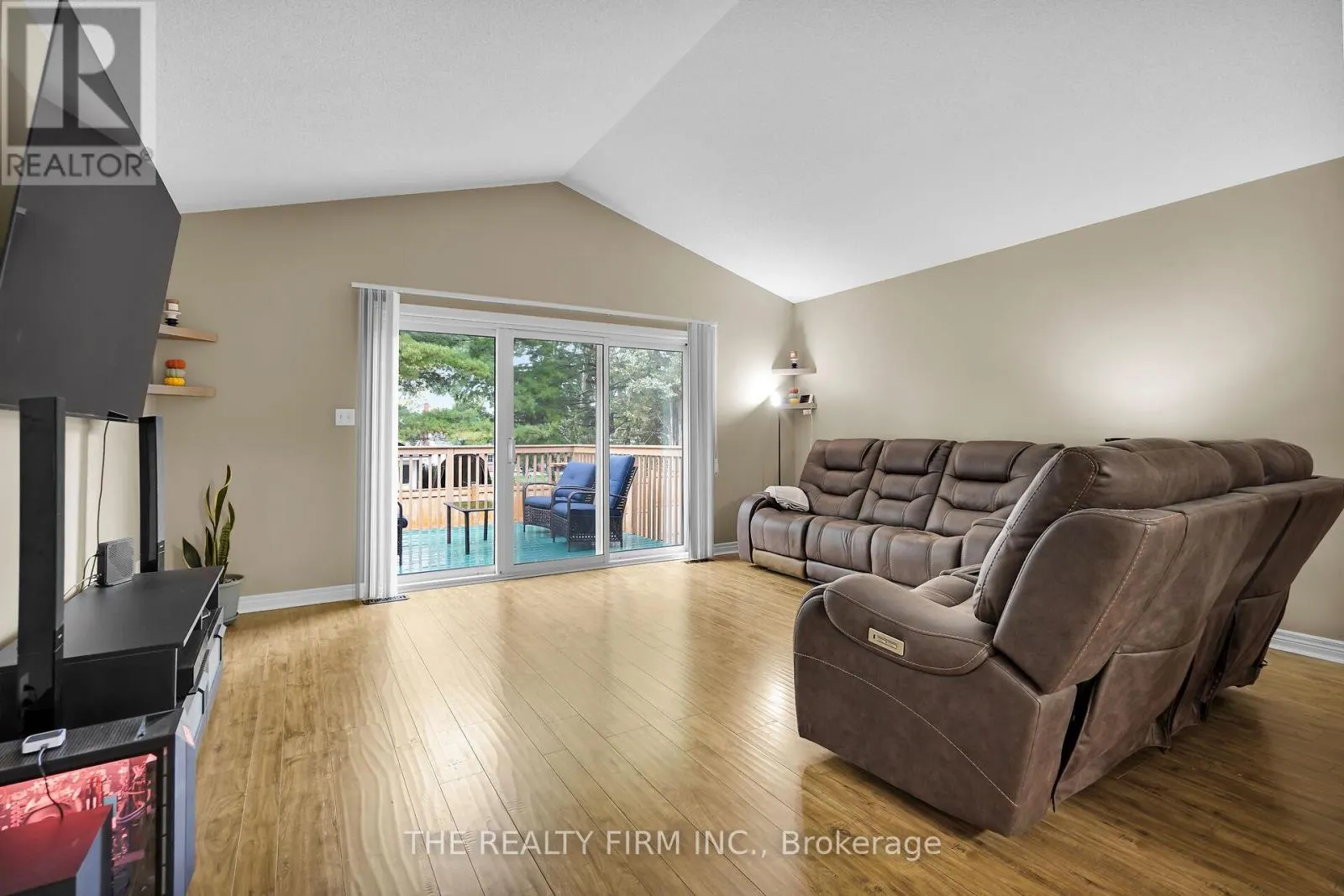 17 - 20 WINDEMERE PLACE, #17