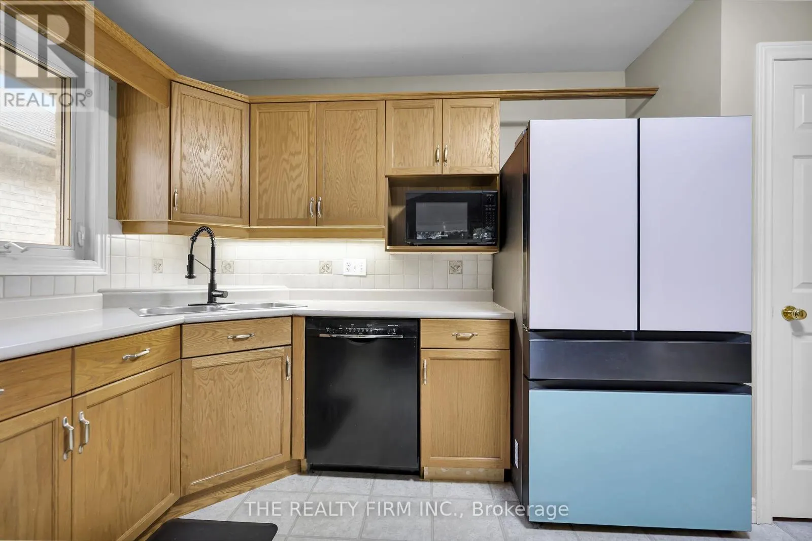 17 - 20 WINDEMERE PLACE, #17