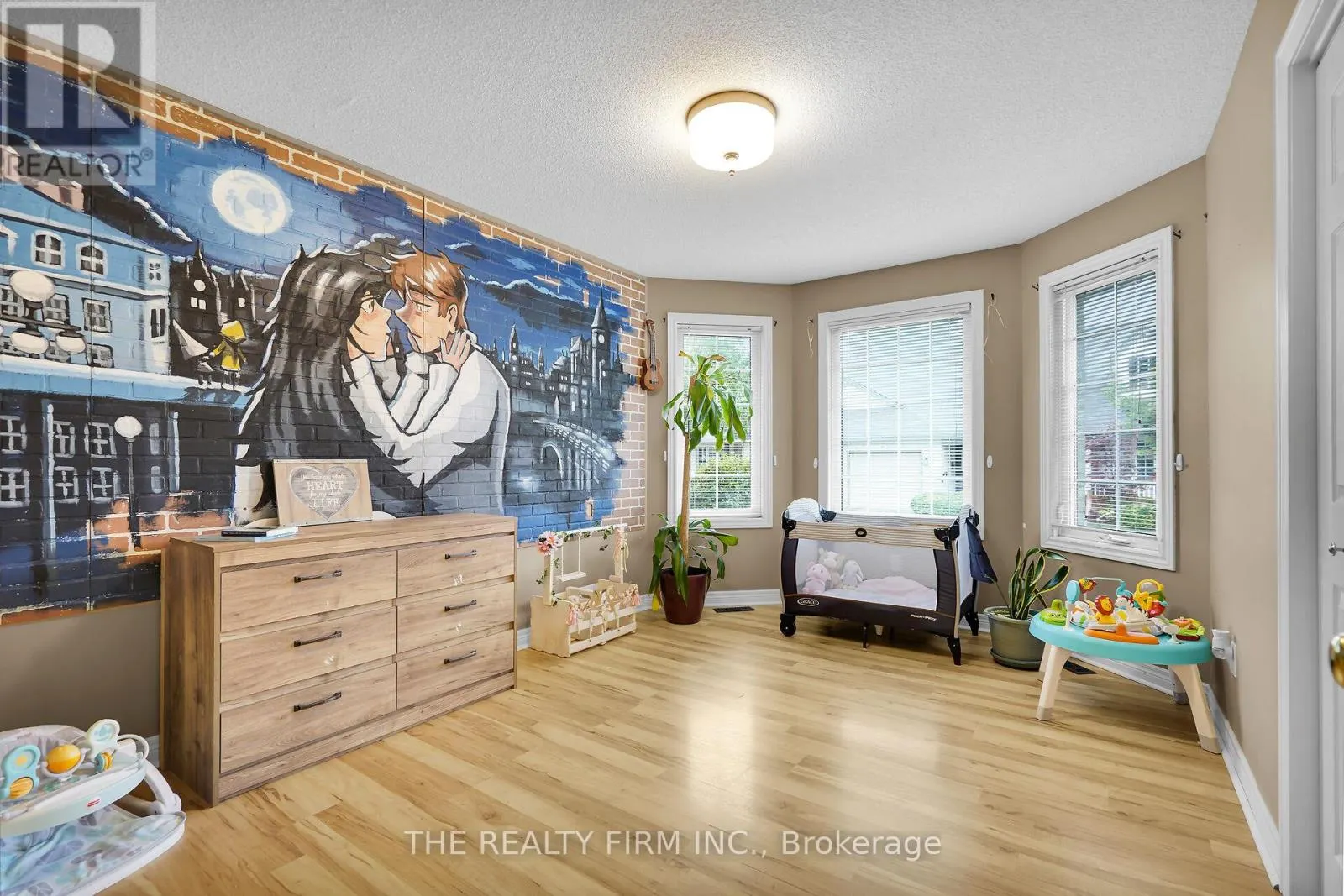 17 - 20 WINDEMERE PLACE, #17