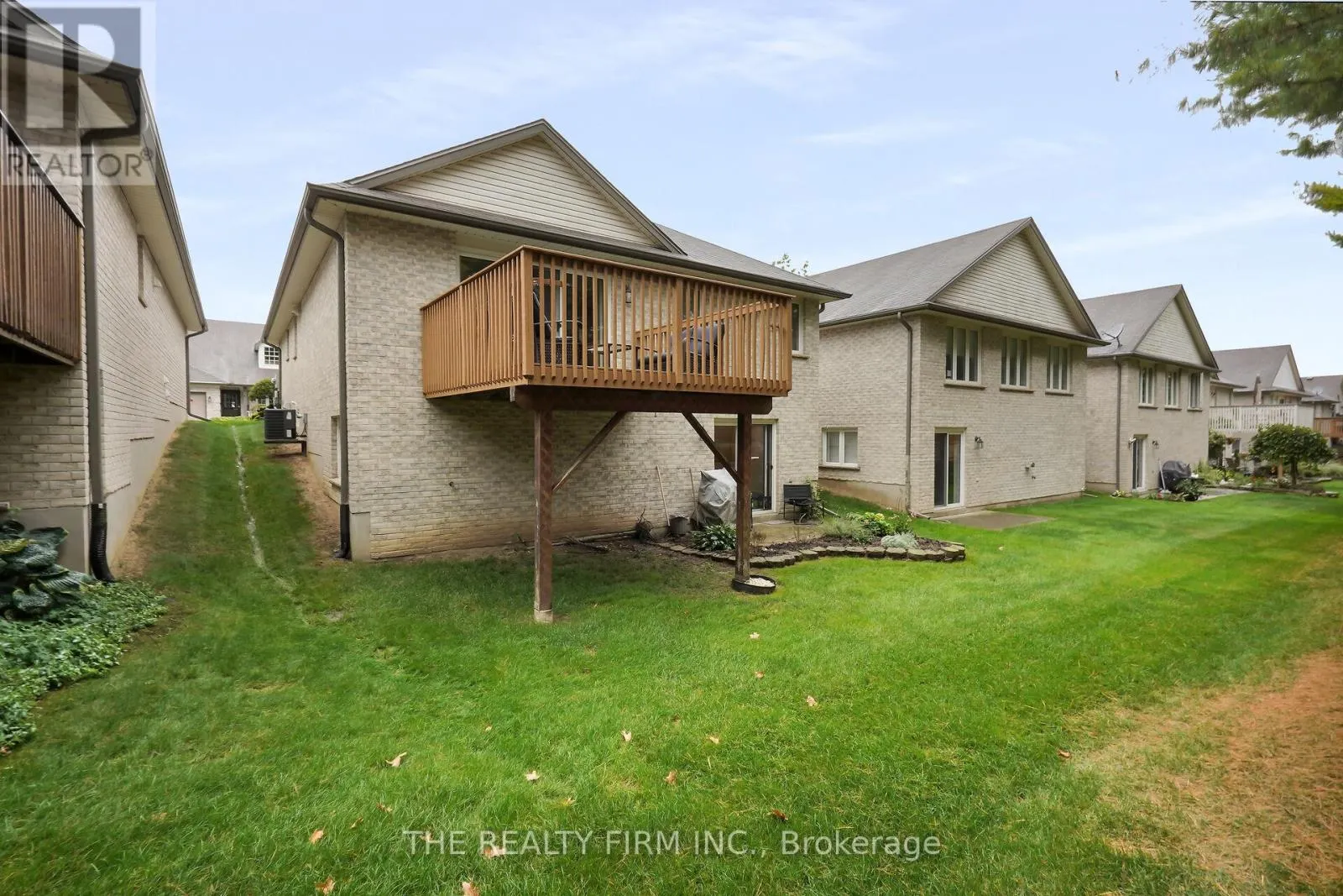 17 - 20 WINDEMERE PLACE, #17