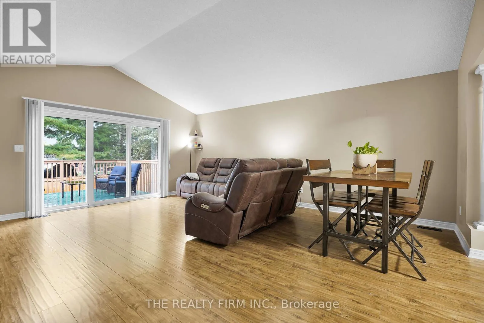 17 - 20 WINDEMERE PLACE, #17