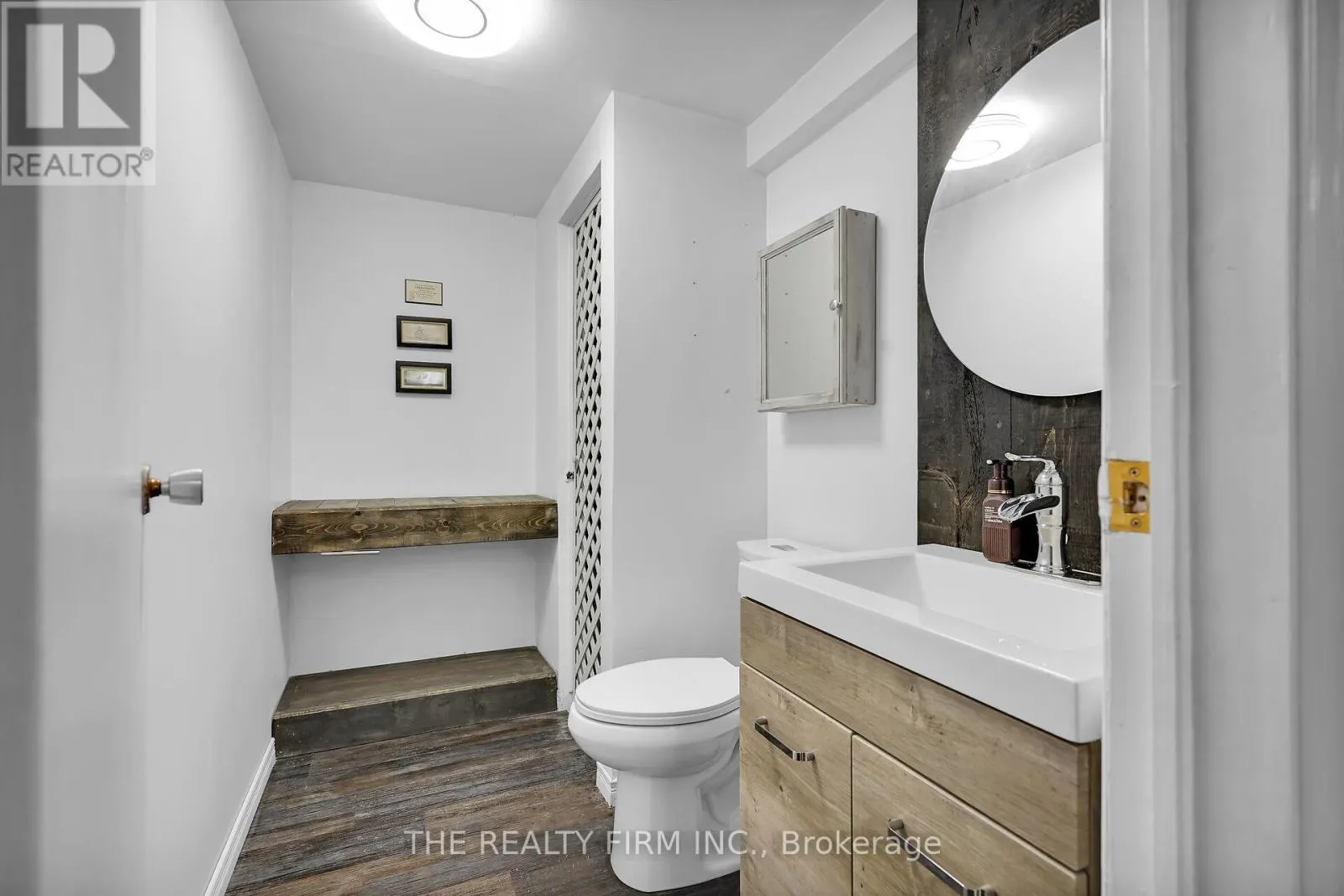 17 - 20 WINDEMERE PLACE, #17
