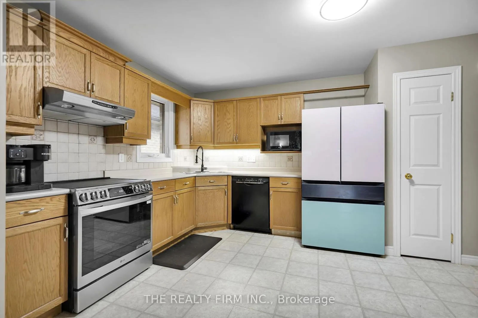17 - 20 WINDEMERE PLACE, #17