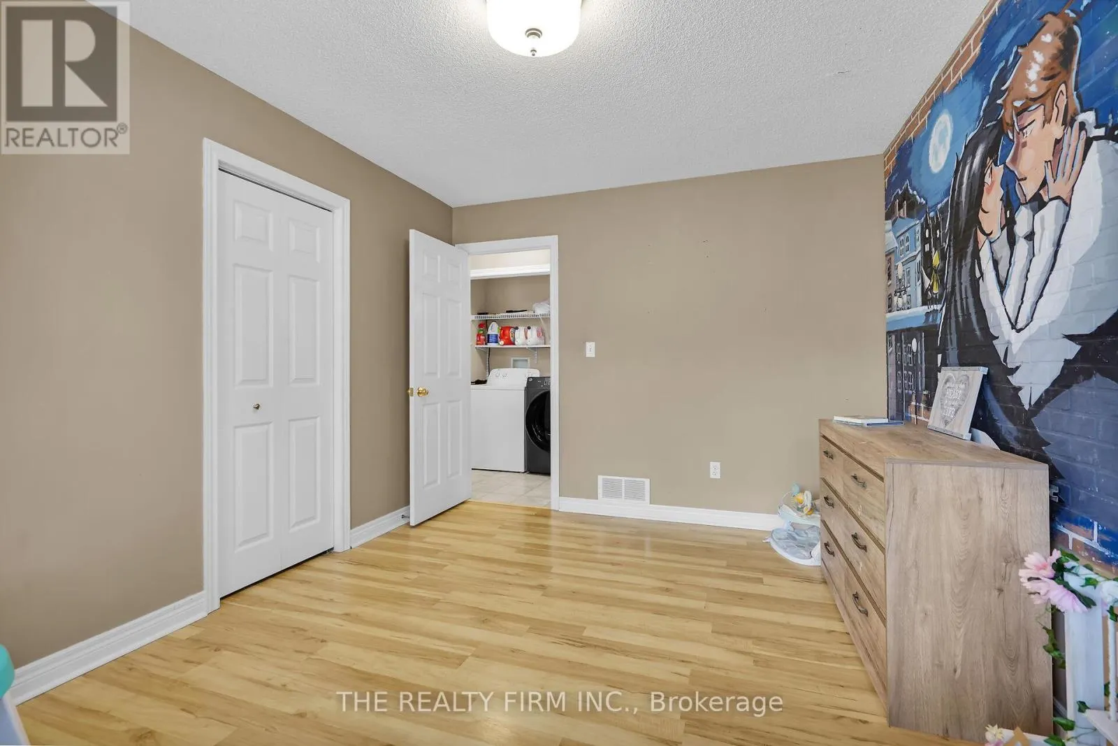 17 - 20 WINDEMERE PLACE, #17