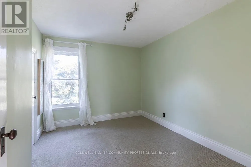 627 ERAMOSA ROAD