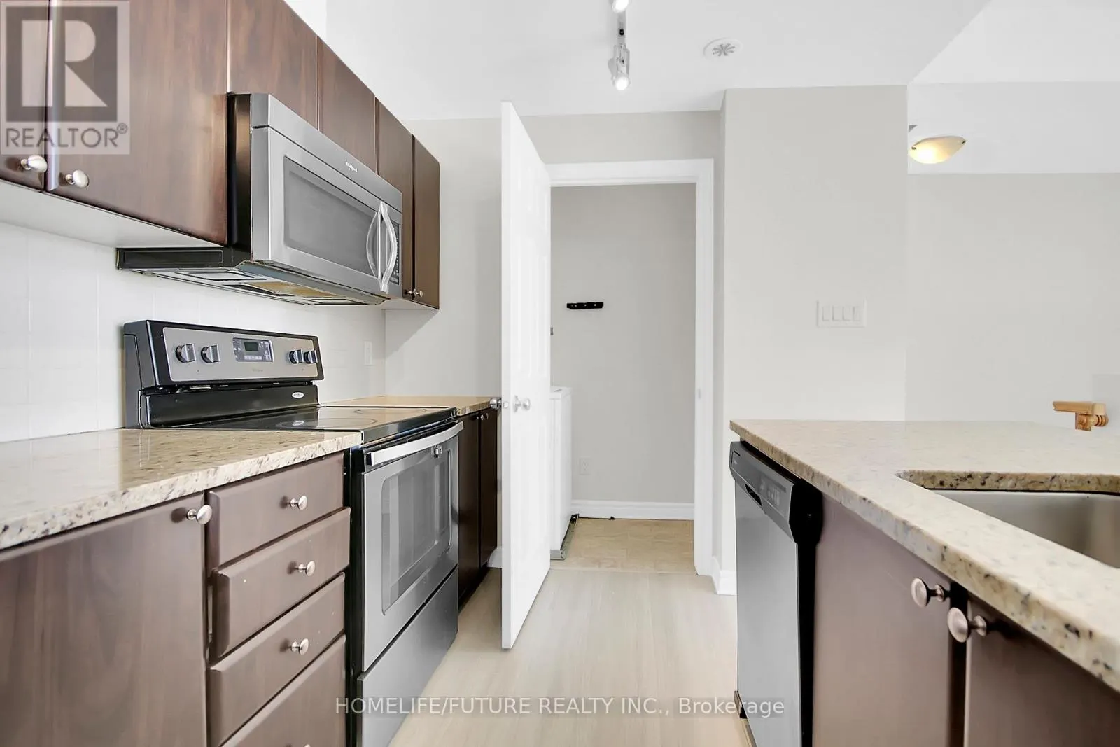 J - 366 WOOD ACRES GROVE