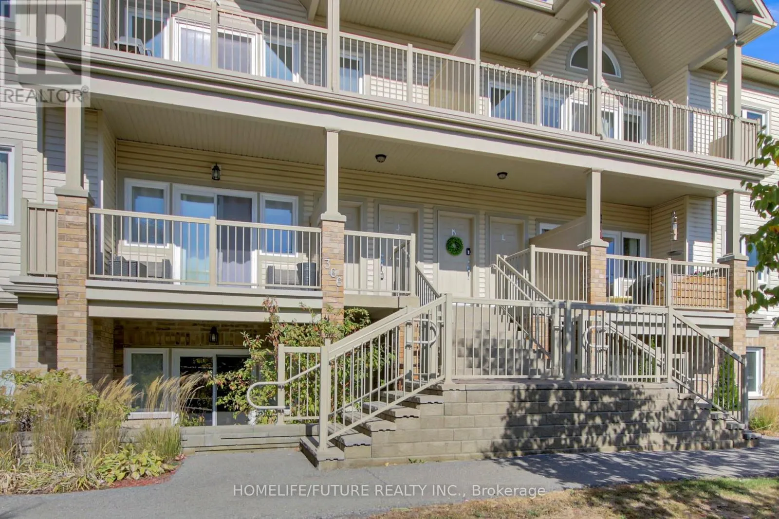 J - 366 WOOD ACRES GROVE