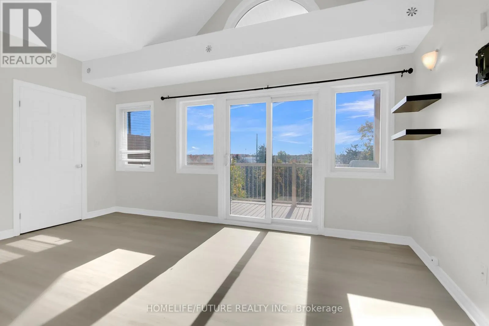 J - 366 WOOD ACRES GROVE