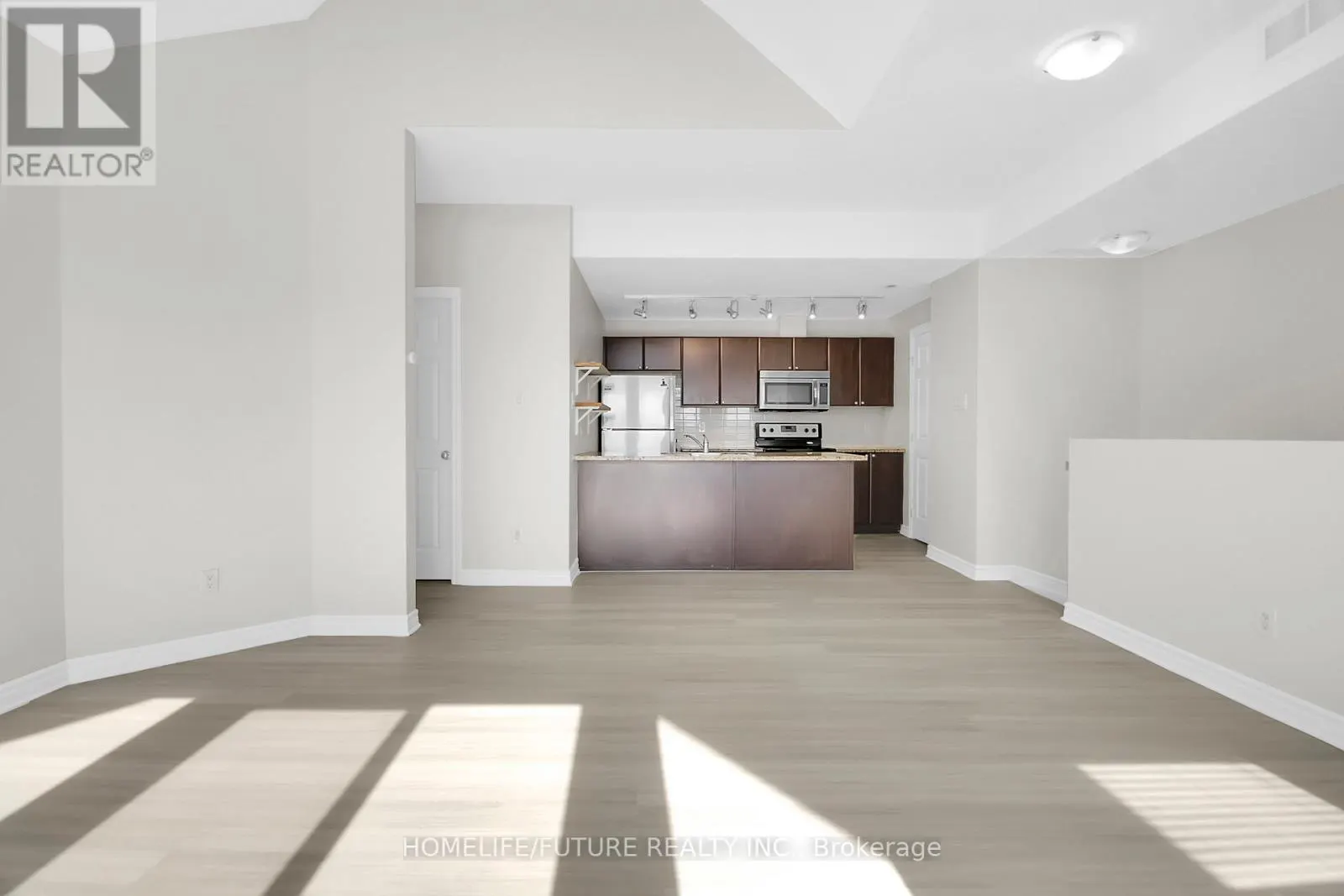 J - 366 WOOD ACRES GROVE
