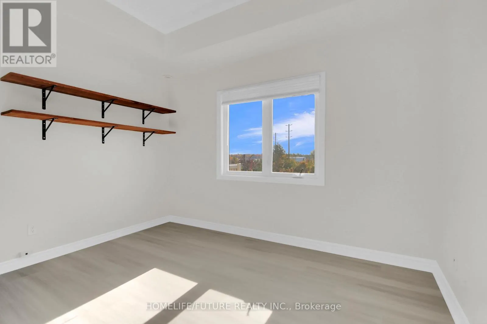 J - 366 WOOD ACRES GROVE