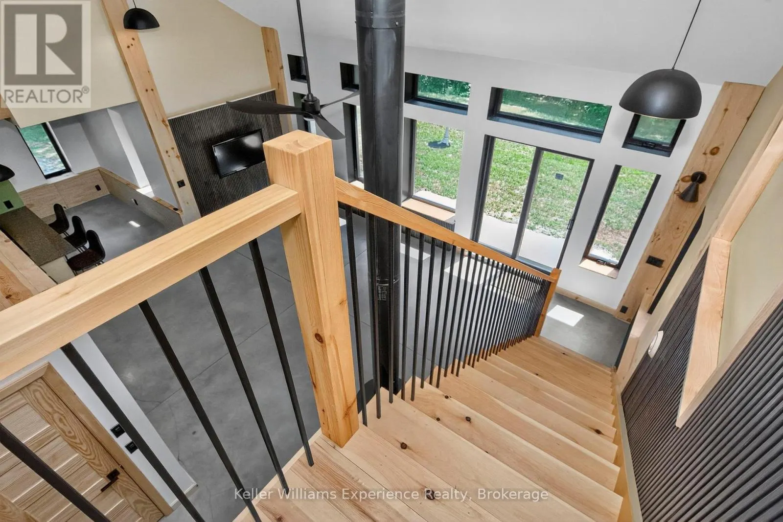 753 HONEY HARBOUR ROAD