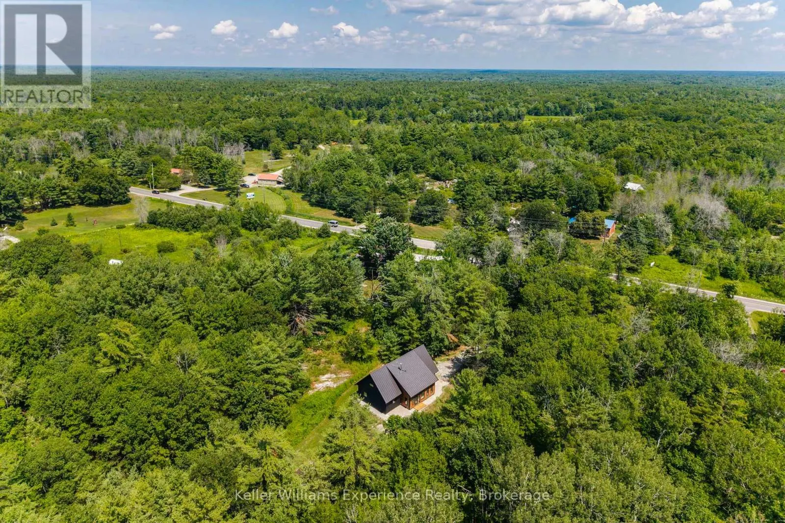 753 HONEY HARBOUR ROAD