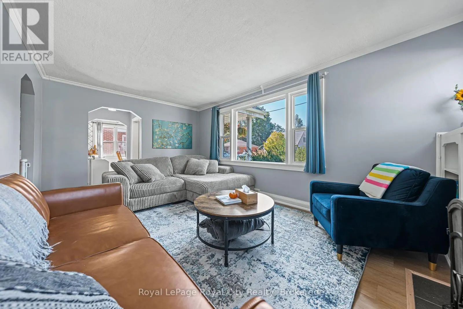 15 DUDHOPE AVENUE