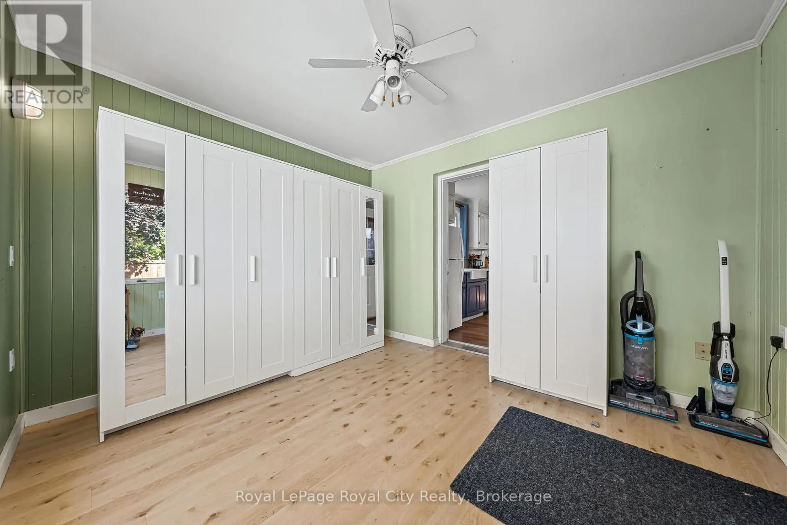 15 DUDHOPE AVENUE