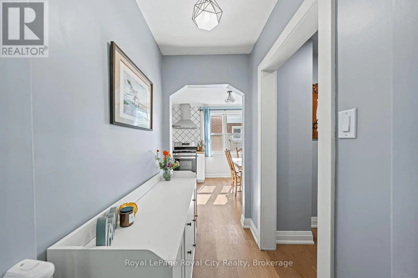 15 DUDHOPE AVENUE