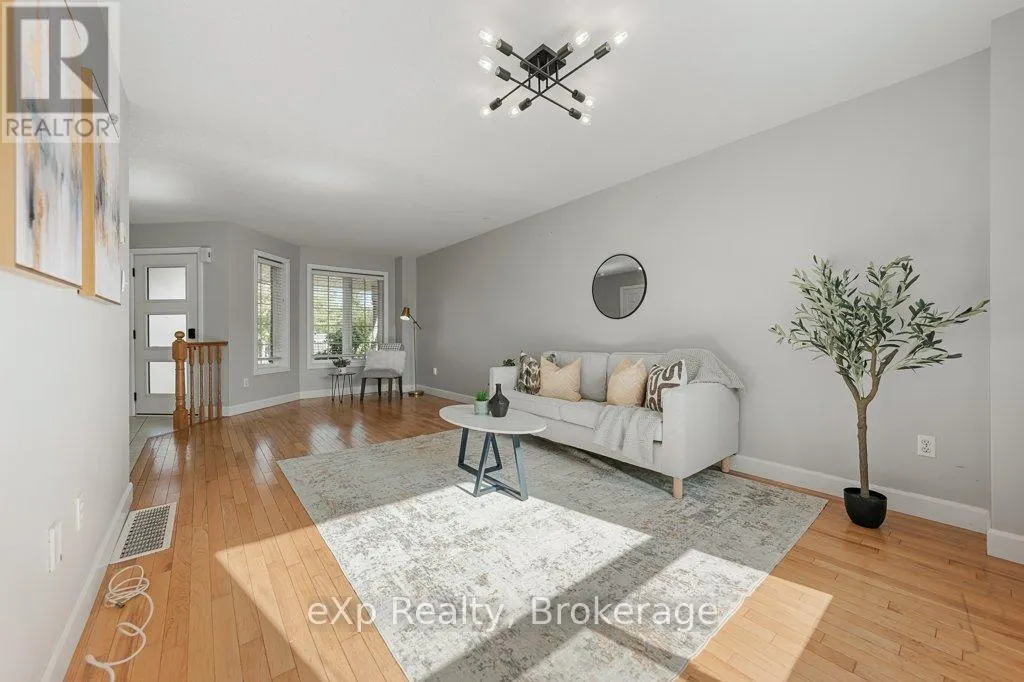 43 BOULDER CRESCENT
