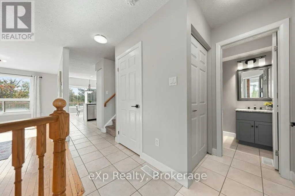 43 BOULDER CRESCENT