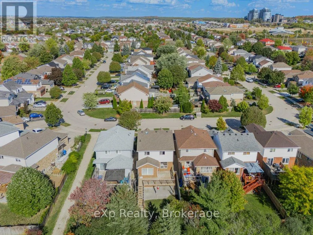 43 BOULDER CRESCENT