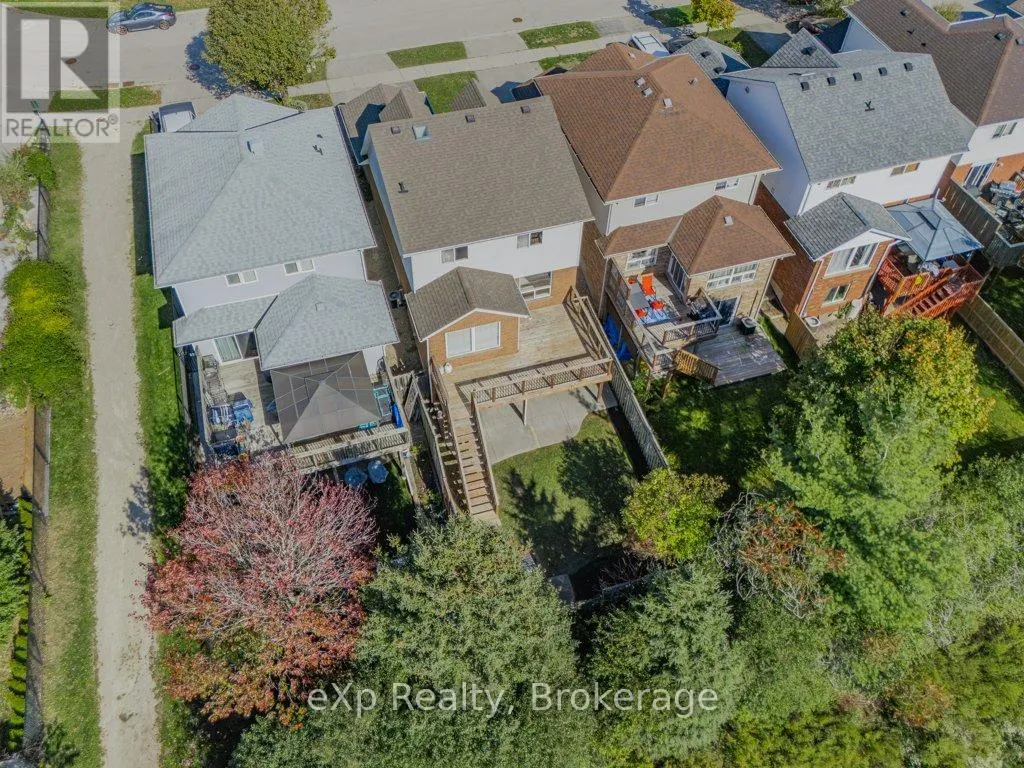 43 BOULDER CRESCENT