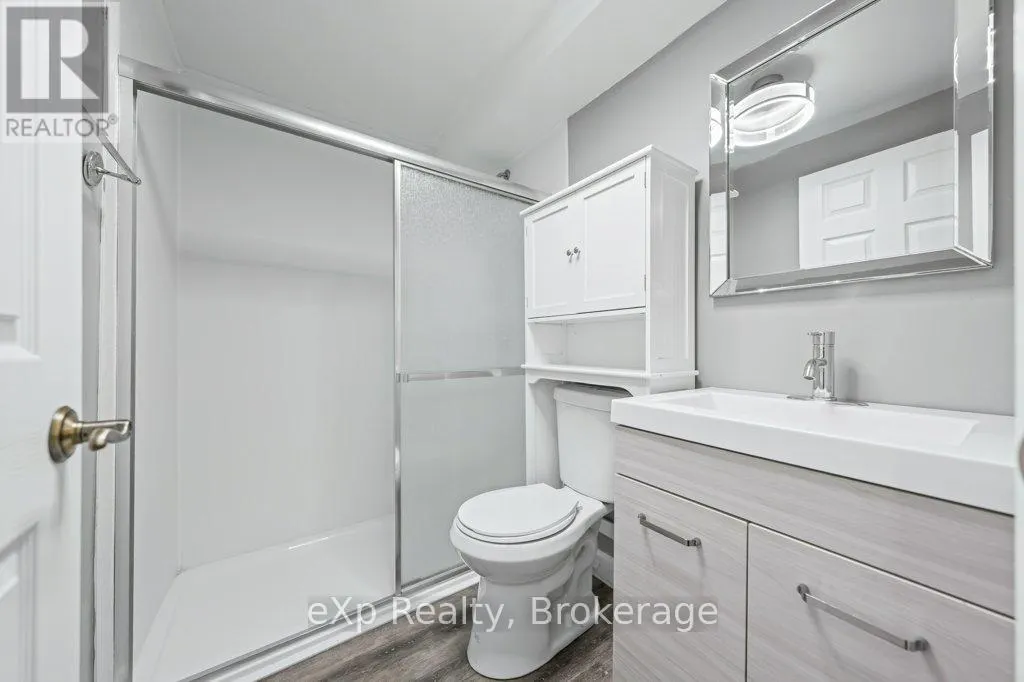 43 BOULDER CRESCENT
