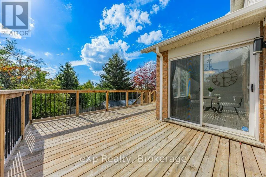 43 BOULDER CRESCENT
