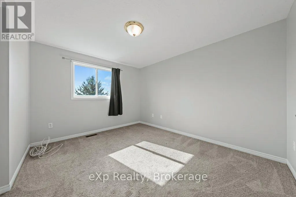 43 BOULDER CRESCENT