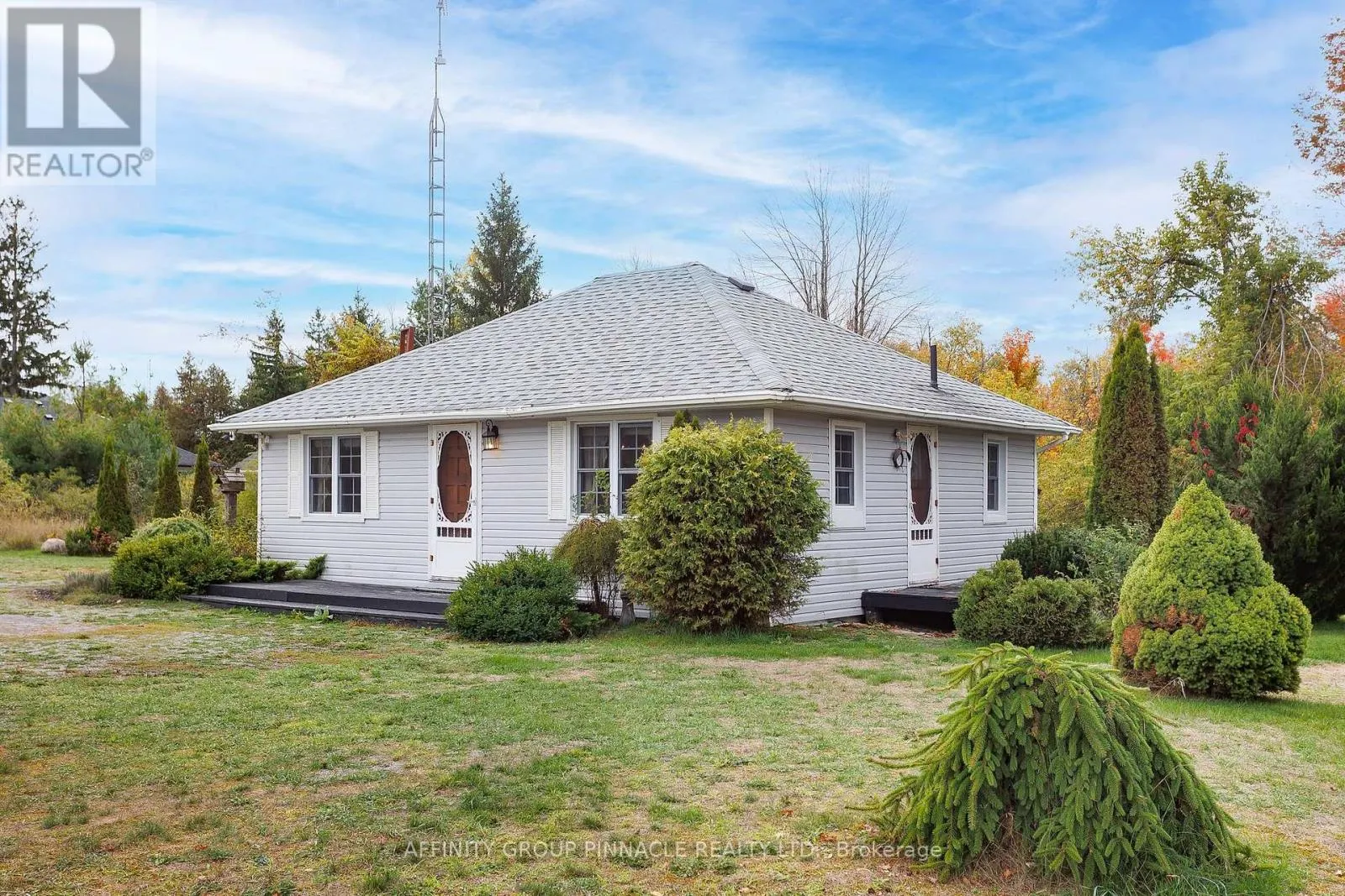 1879 VICTORIA ROAD