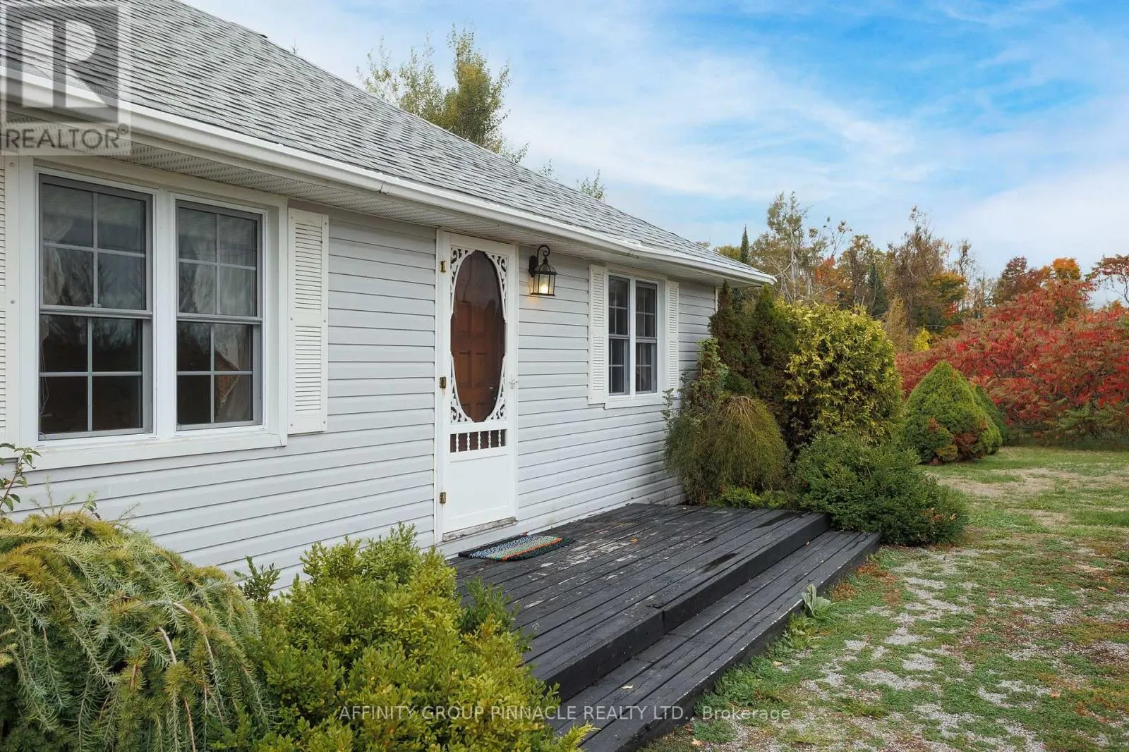 1879 VICTORIA ROAD